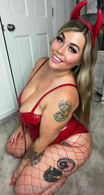 Kitty K Looking for BF / kittykfans nude photo #20
