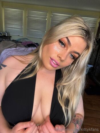 Kitty K Looking for BF / kittykfans nude photo #55