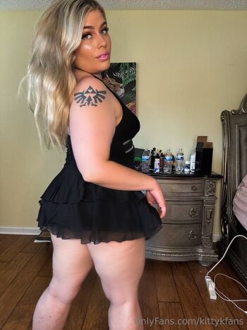 Kitty K Looking for BF / kittykfans nude photo #66