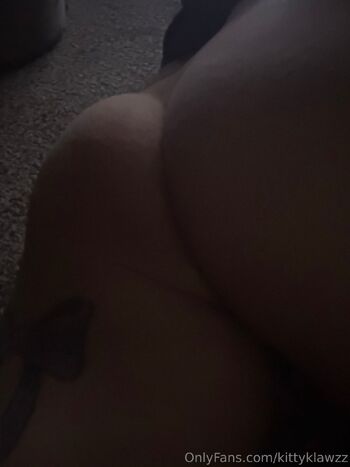 Seren / kittyklawzz nude photo #6