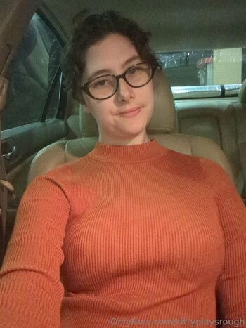 OnlyFans / kittyplaysrough nude photo #2