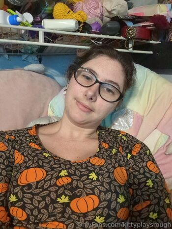 OnlyFans / kittyplaysrough nude photo #5