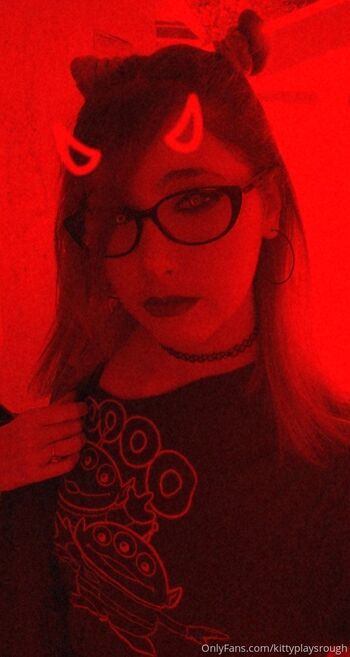 OnlyFans / kittyplaysrough nude photo #12