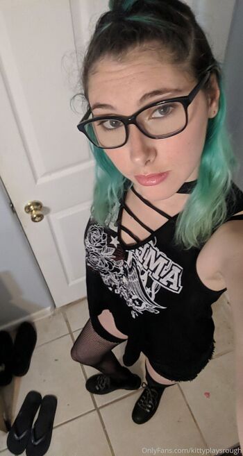 OnlyFans / kittyplaysrough nude photo #19