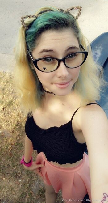 OnlyFans / kittyplaysrough nude photo #36