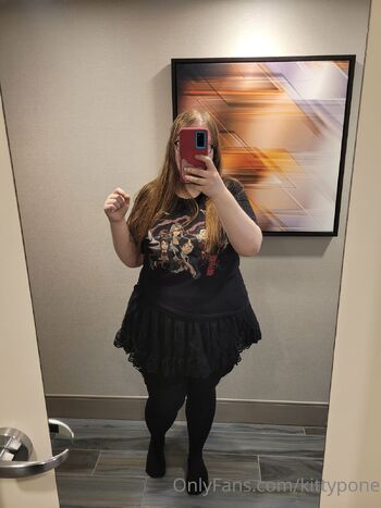 nill / kittypone nude photo #5