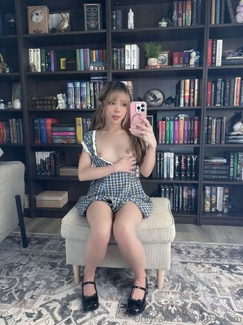 Kitty Ku / kittyxkum nude photo #2