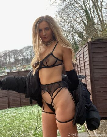 𝙺𝚊𝚝𝚎𝚛𝚒𝚗𝚊 𝙼𝚎𝚛𝚕𝚘 / kkcontentx nude photo #18