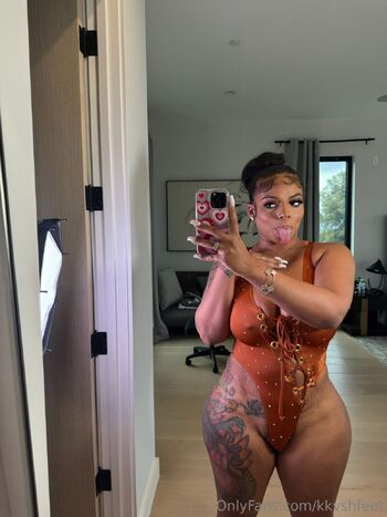 KKVS / kkvshfeet nude photo #11