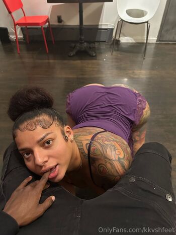 KKVS / kkvshfeet nude photo #17