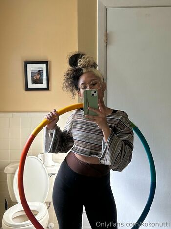 T / kokonutti / akatamiko nude photo #26