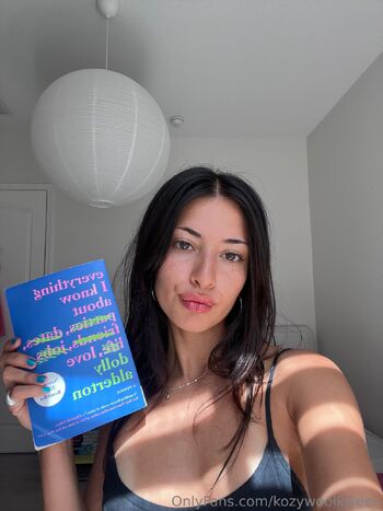 Katerin / kozywoolkween nude photo #1