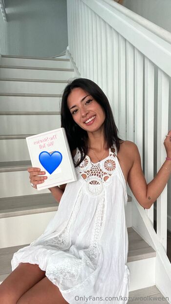 Katerin / kozywoolkween nude photo #8