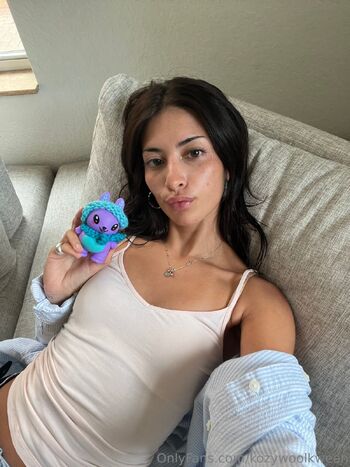 Katerin / kozywoolkween nude photo #11