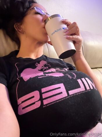 KristineKisst / kristinekisstv / kristinekiss37 / kristinekissx / kisinboca nude photo #2