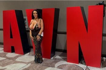 KristineKisst / kristinekisstv / kristinekiss37 / kristinekissx / kisinboca nude photo #3