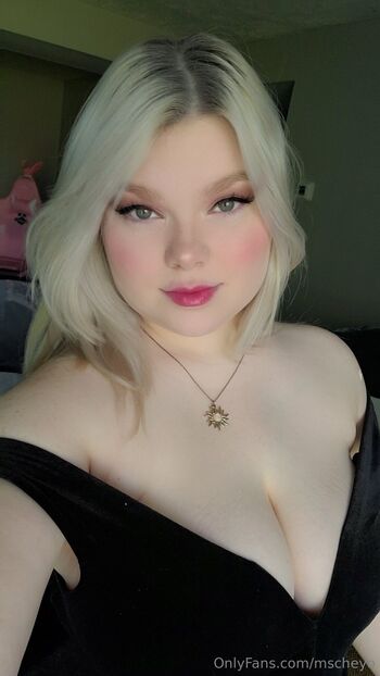 Bunn / kuddlebunni nude photo #31