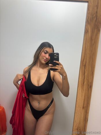 Kyli / kylie_sweetxoxo nude photo #18