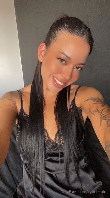 kylie / kylieecole nude photo #1