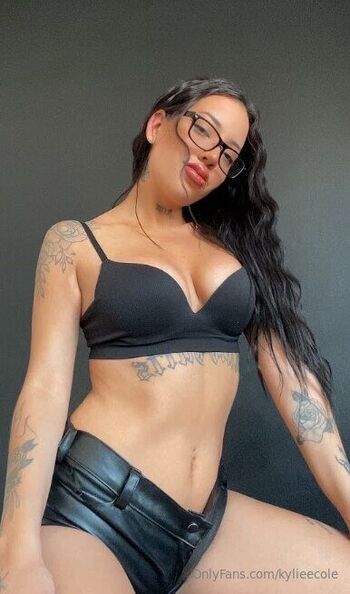kylie / kylieecole nude photo #2