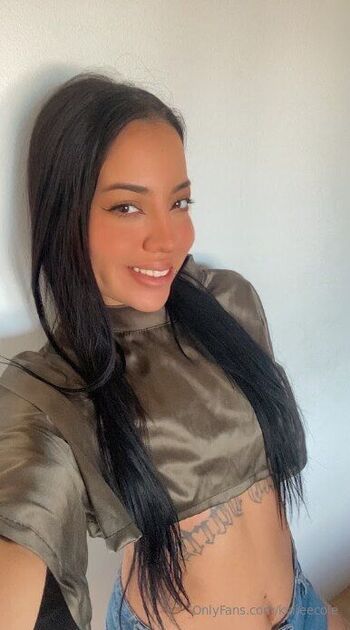 kylie / kylieecole nude photo #7