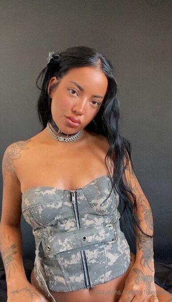 kylie / kylieecole nude photo #16