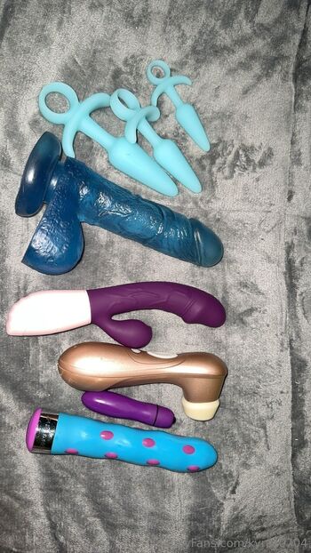 Kyr / kyra_0704 nude photo #9