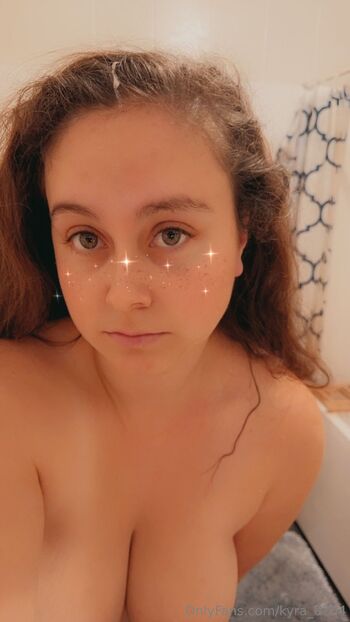 Kyr / kyra_0704 nude photo #10