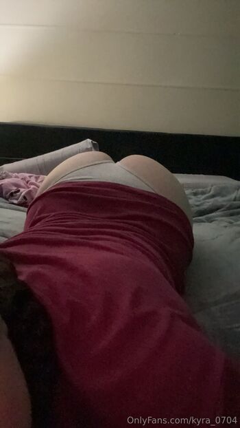 Kyr / kyra_0704 nude photo #13