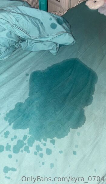 Kyr / kyra_0704 nude photo #21