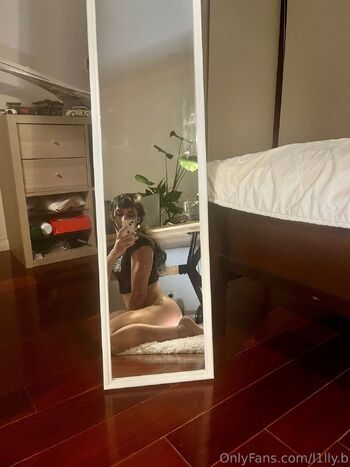 Lillyb1tc / l1lly.b nude photo #22