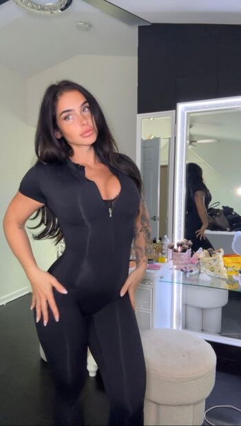 OnlyFans / laalarose nude photo #4