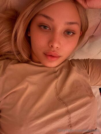 SEXTING TIMELa belleTS babygir / labellets / amissmarie nude photo #5