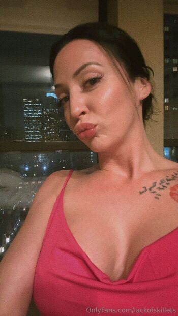 𝕷𝖆𝖈𝖐𝖔𝖋𝖘𝖐𝖎𝖑𝖑𝖊𝖙 / lackofskillets / skilletsxx nude photo #27