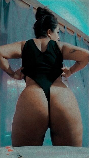 Hotwif / ladamadehierro nude photo #11