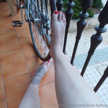 Sophi / lady.feet.tattoo nude photo #4