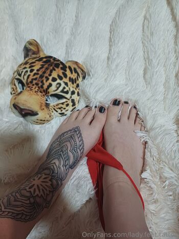 Sophi / lady.feet.tattoo nude photo #19