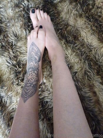 Sophi / lady.feet.tattoo nude photo #31