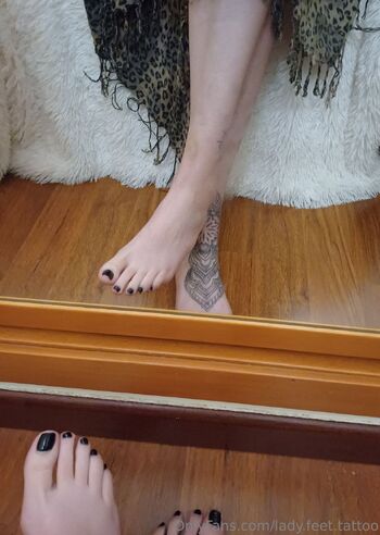 Sophi / lady.feet.tattoo nude photo #32