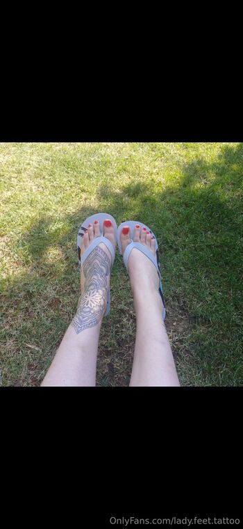 Sophi / lady.feet.tattoo nude photo #34