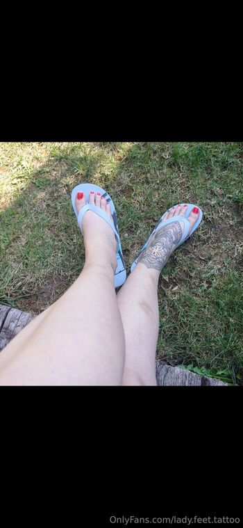 Sophi / lady.feet.tattoo nude photo #36