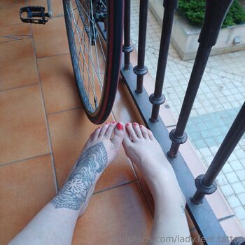Sophi / lady.feet.tattoo nude photo #39