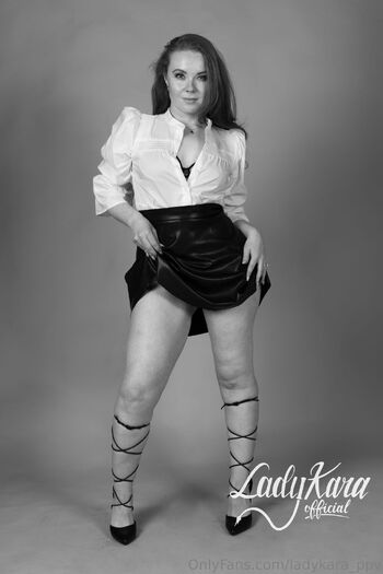 Kara - PP / ladykara_ppv nude photo #9