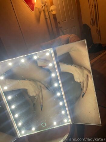 Kat / ladykate7 nude photo #13