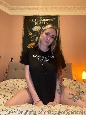 Emo Quee / ladylavendarloves nude photo #4