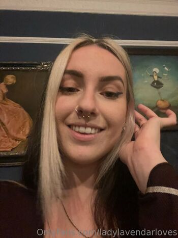 Emo Quee / ladylavendarloves nude photo #15