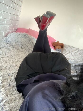 ania / ladymcbcth nude photo #7