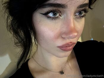 ania / ladymcbcth nude photo #21