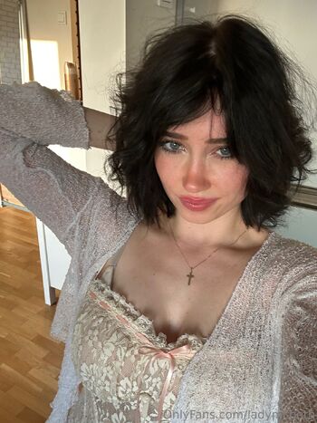 ania / ladymcbcth nude photo #22