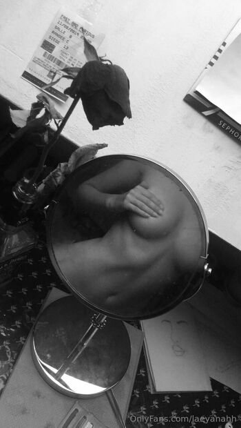 LAEYA / laeyanahh nude photo #5